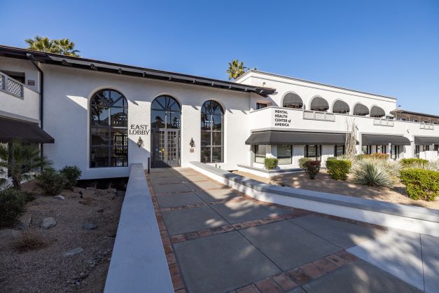 MHCA Phoenix clinic exterior